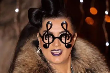 "Ucuz sözlərlə klassik musiqi ənənələrimizi məhv edirik..."- Elza Manafa - QƏZƏBLƏNDİ