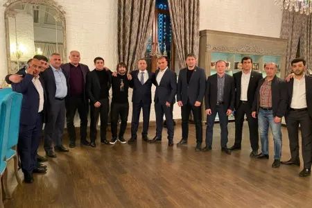 Məşhurlar Adil Əliyevi belə təbrik etdilər