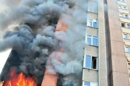 Bakıda hündürmərtəbəli binada yanğın olub