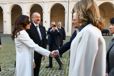 Prezident İlham Əliyevin Romada rəsmi qarşılanma mərasimi olub - FOTOLAR - YENİLƏNDİ
