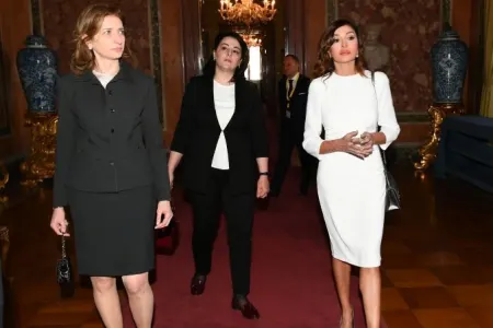 Mehriban Əliyeva Kuirinale Sarayı ilə tanış olub - -FOTOLAR