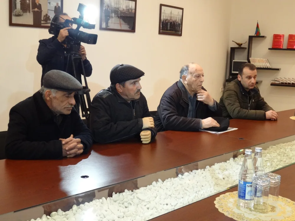 “Azəriqaz”ın baş direktoru vətəndaşlarla - GÖRÜŞDÜ