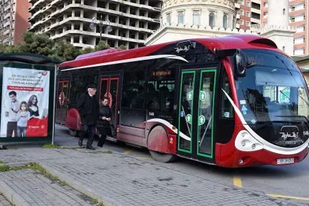 Bakıda daha bir avtobus özbaşınalığı - SAKİNLƏRDƏN ETİRAZ