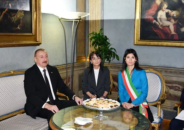 Prezident İlham Əliyev Roma şəhərinin meri ilə GÖRÜŞDÜ - FOTOLAR