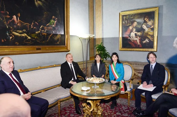 Prezident İlham Əliyev Roma şəhərinin meri ilə GÖRÜŞDÜ - FOTOLAR