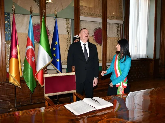 Prezident İlham Əliyev Roma şəhərinin meri ilə GÖRÜŞDÜ - FOTOLAR