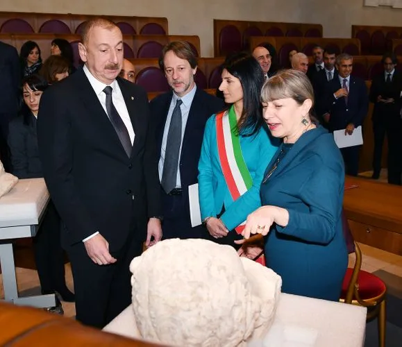 Prezident İlham Əliyev Roma şəhərinin meri ilə GÖRÜŞDÜ - FOTOLAR