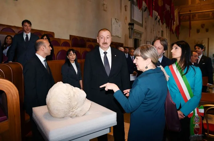 Prezident İlham Əliyev Roma şəhərinin meri ilə GÖRÜŞDÜ - FOTOLAR