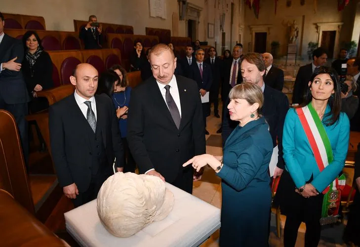 Prezident İlham Əliyev Roma şəhərinin meri ilə GÖRÜŞDÜ - FOTOLAR