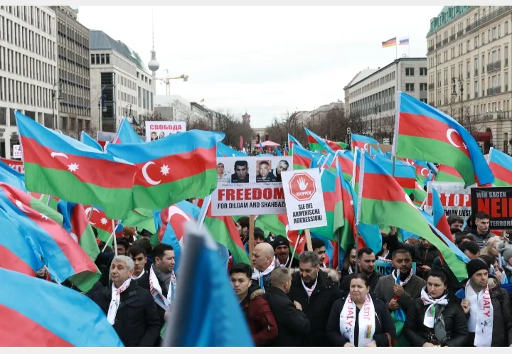 22 fevral mitinqi baş tutdu - -FOTOLAR