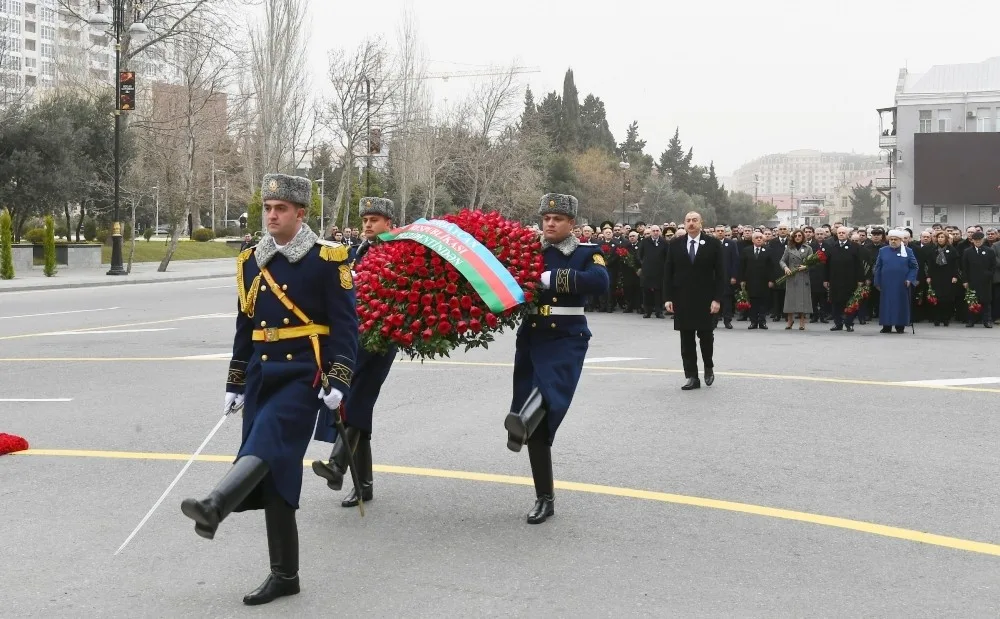 Prezident və xanımı Xocalı abidəsini - ZİYARƏT ETDİ - FOTO- VIDEO - YENİLƏNDİ-2