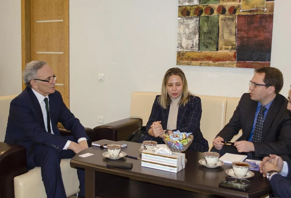 Rusiyanın ölkəmizdəki səfirliyinin müşaviri - MƏTBUAT ŞURASINDA - FOTO