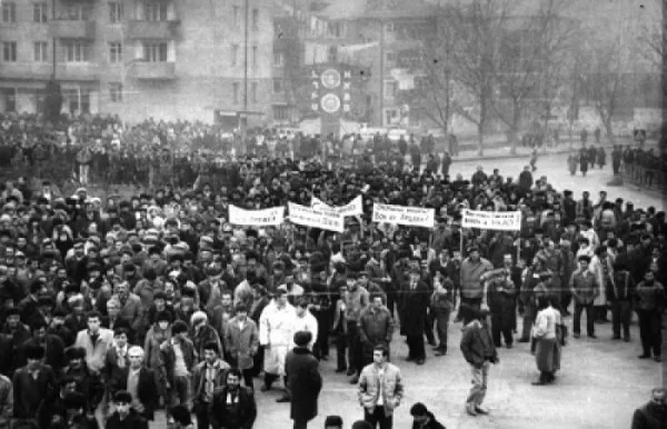 Bu gün Sumqayıt hadisələrindən 32 il ötür - FOTO/VİDEO