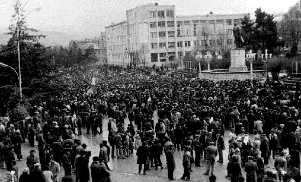 Bu gün Sumqayıt hadisələrindən 32 il ötür - FOTO/VİDEO