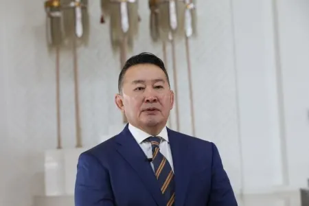 Monqolustan prezidenti koronavirusa görə - KARANTİNƏ ALINDI