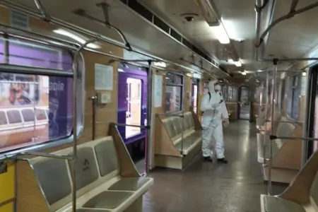 Bakı Metrosunda qatarlar dezinfeksiya edilib - -FOTOLAR
