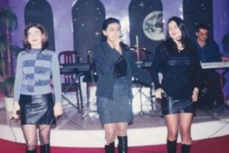 "Mikrofonları endirib canlı oxuduğumuzu sübut etməyimizi işarə edirdi..." - FOTO