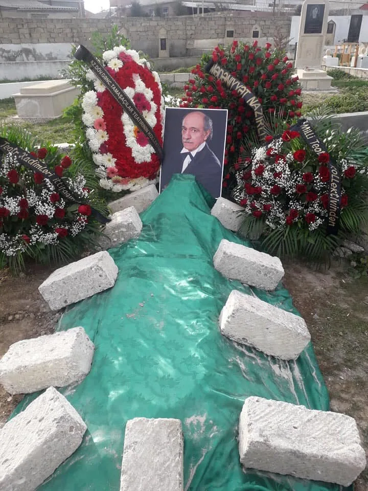 Xalq artisti dəfn edildi - -FOTOLAR