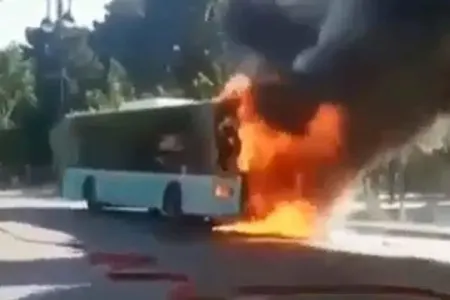 Sumqayıtda sərnişin avtobusu yanıb