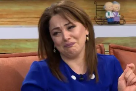 Yarıçılpaq halda döyülüb görüntüləri çəkilən müğənni oğlundan - DANIŞDI - VİDEO