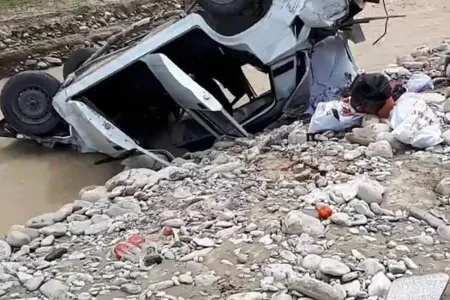 Bakıda avtomobil aşdı - ÖLÜ VƏ YARALILAR VAR
