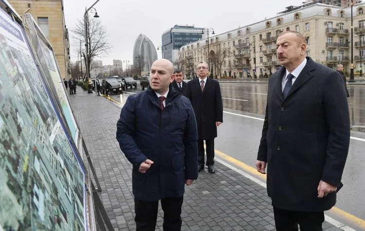 Xətainin heykəlinin köçürüldüyü - PARKDA - FOTOLAR