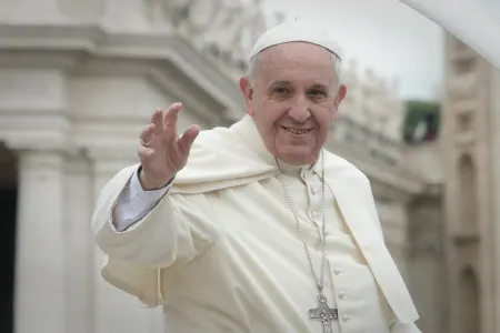 Koronavirusa yoluxduğu deyilən Papa üzə çıxdı - ÖSKÜRƏYƏ GÖRƏ BU HALA QALDI