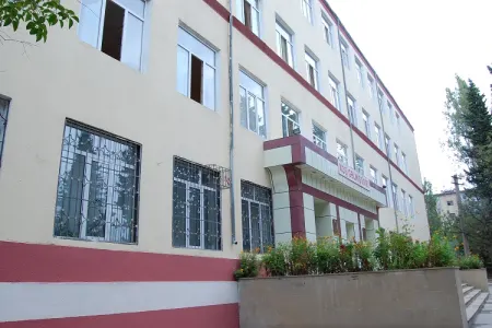 Jurnalistin övladı sinif rəhbəri tərəfindən təhdid edilir – - “Xoşun gəlmir, “vızqırt”
