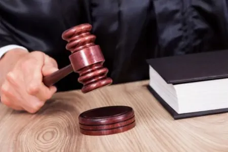 Azərbaycanda nazir işdən çıxarıldı