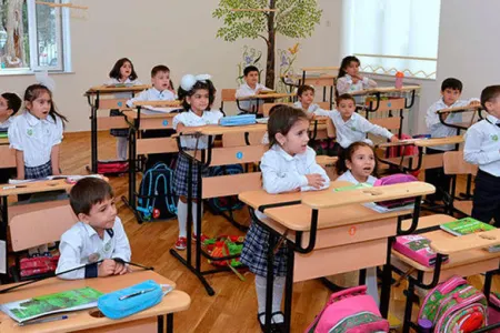 "Əlavə dərs saatları salınacaq" - -tətil kompensasiya olunacaq