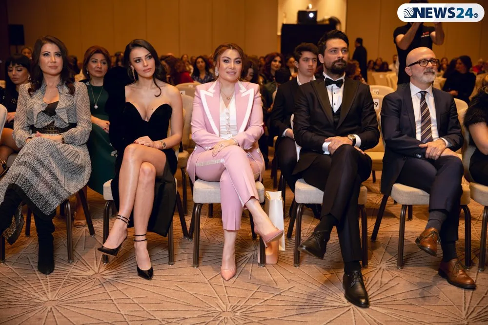 Tanınmışların axın etdiyi "Ağır romantik"-in qalasında - YAŞANANLAR - VİDEO - FOTOLAR