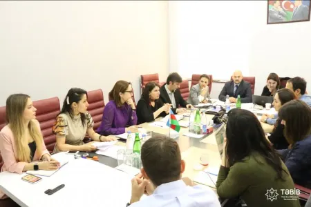 ÜST ekspertləri koronavirusa görə Azərbaycana gəldi