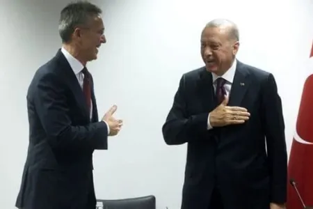Ərdoğan "korona" deyib NATO-nun baş katibinin əlini sıxmadı - -VIDEO