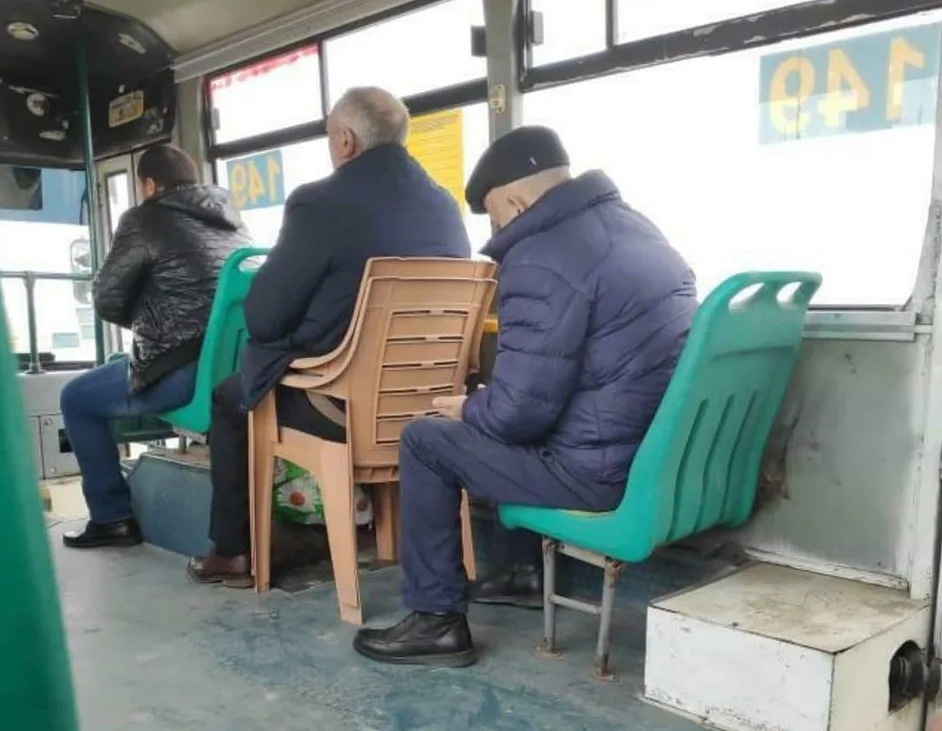 Bakıda marşrut avtobusunda biabırçı görüntü - – FOTO