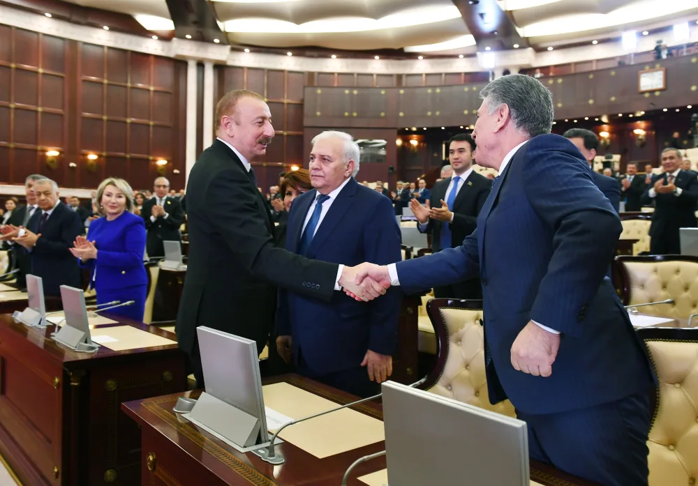 Prezident Milli Məclisdə - FOTOLAR