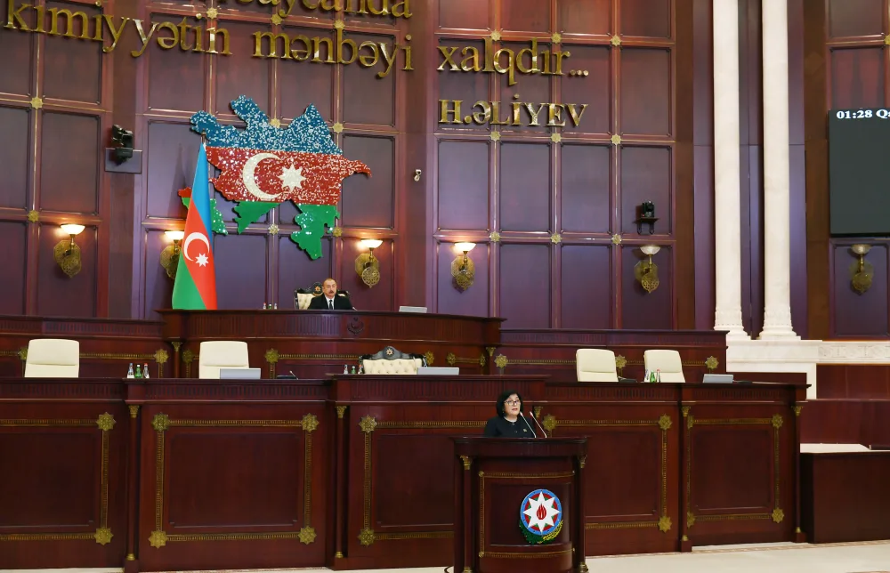 Prezident Milli Məclisdə - FOTOLAR