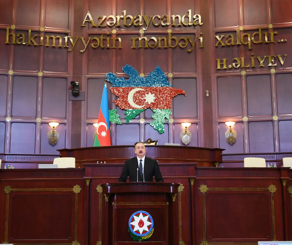 Prezident Milli Məclisdə - FOTOLAR