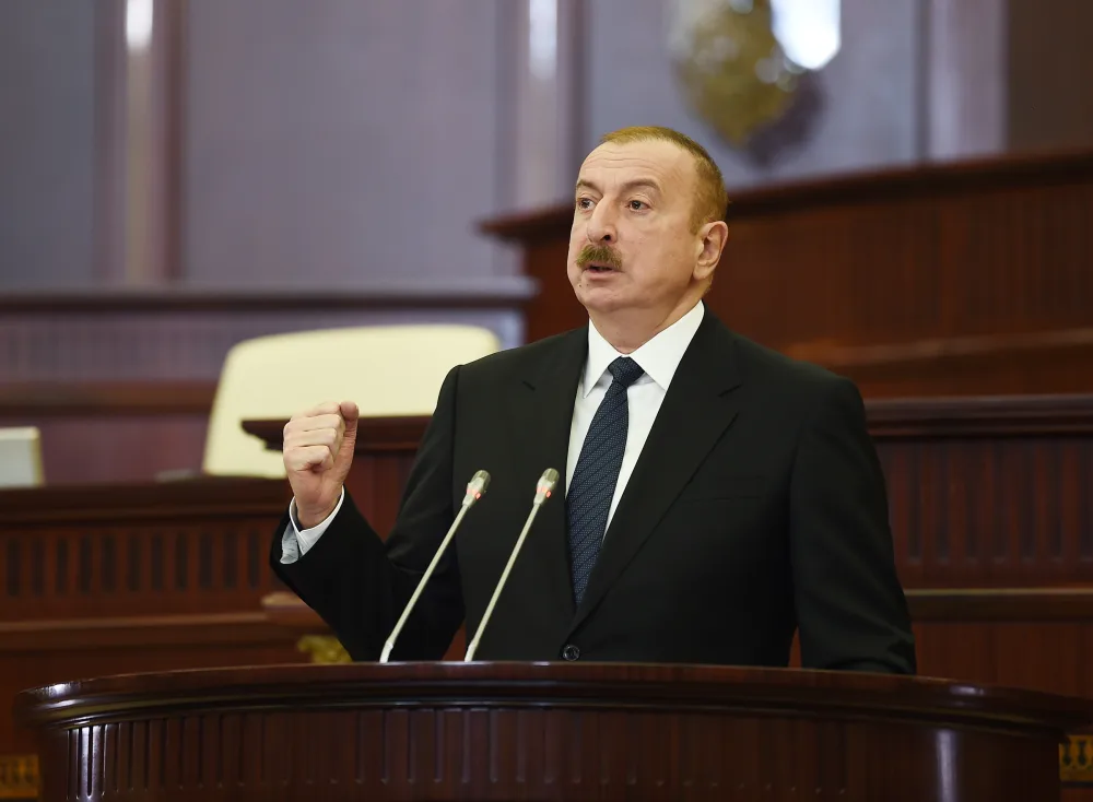 Prezident Milli Məclisdə - FOTOLAR