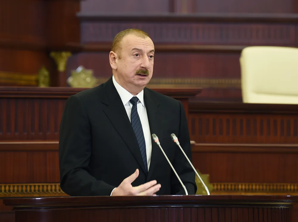 Prezident Milli Məclisdə - FOTOLAR