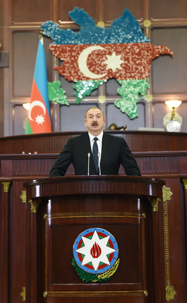 Prezident Milli Məclisdə - FOTOLAR