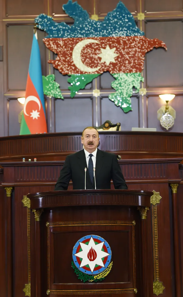 Prezident Milli Məclisdə - FOTOLAR
