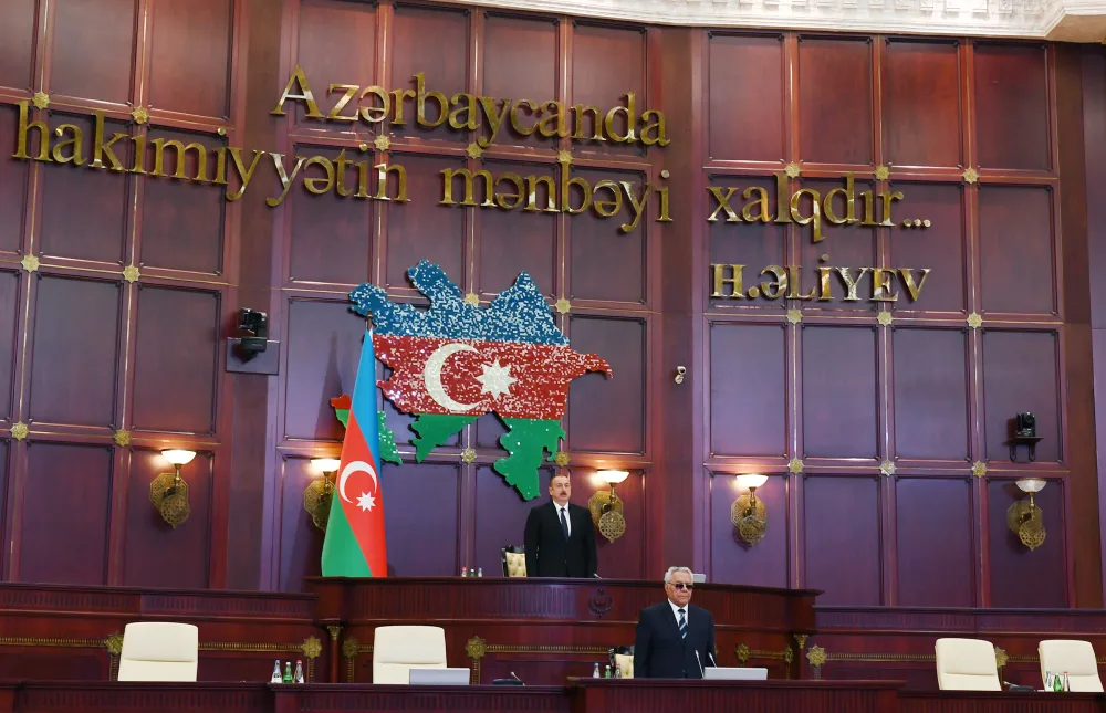 Prezident Milli Məclisdə - FOTOLAR