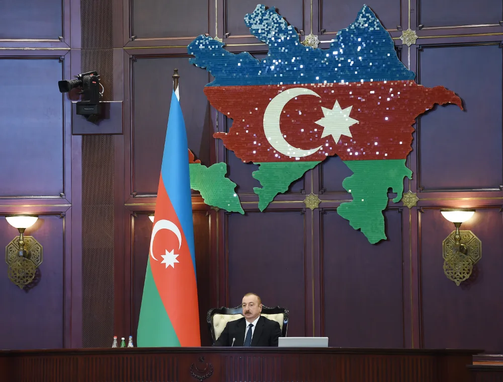 Prezident Milli Məclisdə - FOTOLAR