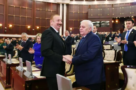 İlham Əliyev Oqtay Əsədovla belə sağollaşdı- - GÜNÜN FOTOSU