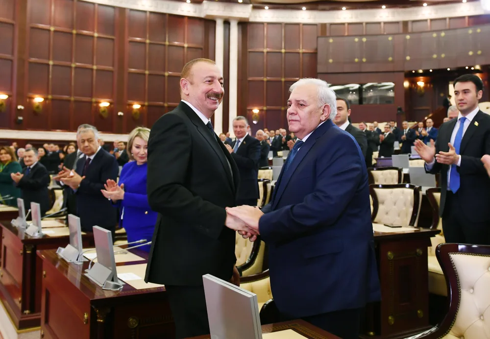 İlham Əliyev Oqtay Əsədovla belə sağollaşdı- - GÜNÜN FOTOSU