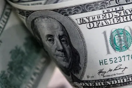 Bakıda dollar yüksək məzənnə və limitlə satılır - VİDEO