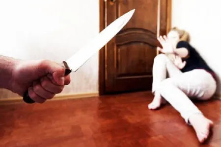 Bakıda ər ona hörmət qoymayan arvadını - DOĞRADI