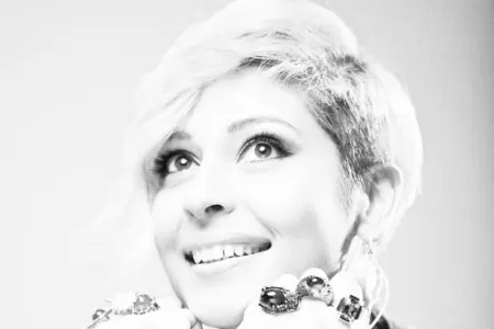 Tanınmış aparıcı Hüsniyə Məhərrəmova daha AzTV-də - İŞLƏMİR