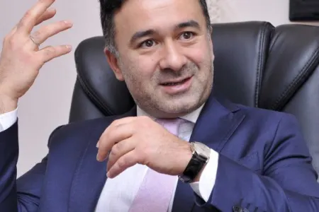 "O şəkillərini yığışdır, rahat oturaq" - TAHİR İMANOV
