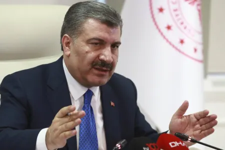 Türkiyədə koronavirusa yoluxanların sayı - YENƏ ARTDI